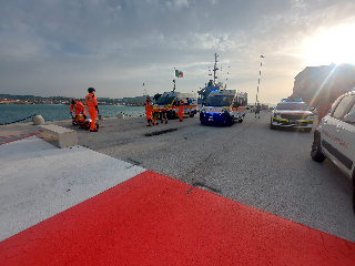 Ancona – In barca a vela cade in mare, 62enne muore risucchiato dall’elica del motore